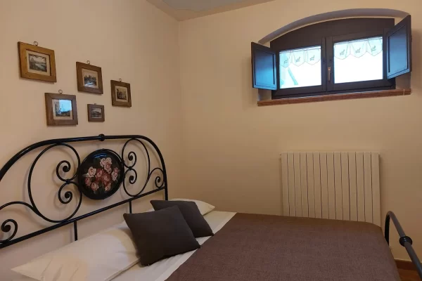 camera-matrimoniale-canto-xi-assisi